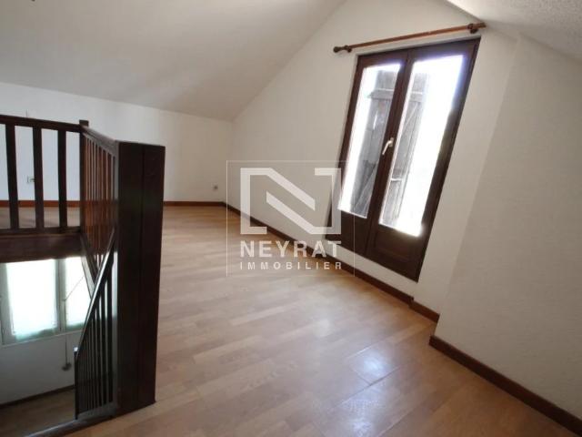 APPARTEMENT T2 A LOUER LOUHANS 28.84 m2 370 € charges comprises par mois: Immobilier LOUHANS | Neyrat Immobilier