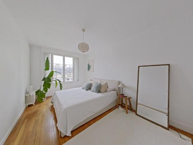 APPARTEMENT T2 A LOUER PARIS 17EME ARRONDISSEMENT Ternes 6 50.14 m 1 607 €