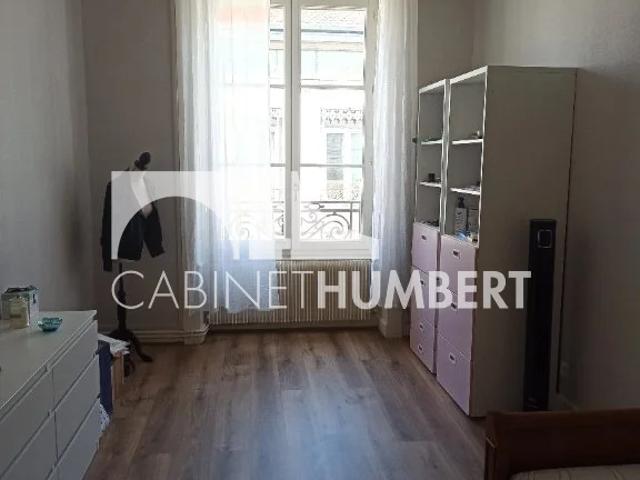 APPARTEMENT T2 A LOUER ST ETIENNE HYPER CENTRE