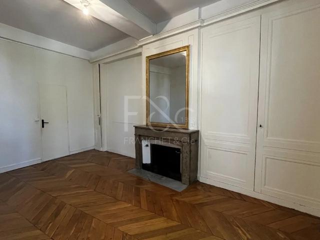 APPARTEMENT T2 A LOUER TASSIN LA DEMI LUNE 48.25 m2 715 € charges comprises par mois
