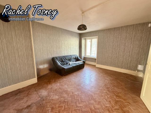 Appartement T2 à rénover, à vendre PLANCHER LES MINES 70290