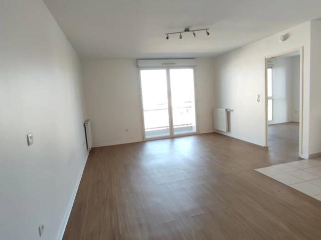 APPARTEMENT T2 A VENDRE A CARRIERES SOUS POISSY