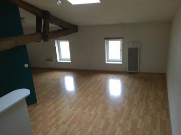 Appartement T2 au 3 ème étage avec cave