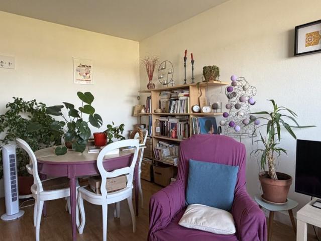 Appartement T2 avec balcon et cave à Tours