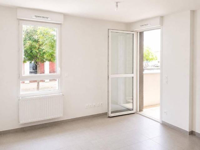 Appartement T2 avec balcon et parking à Nimes