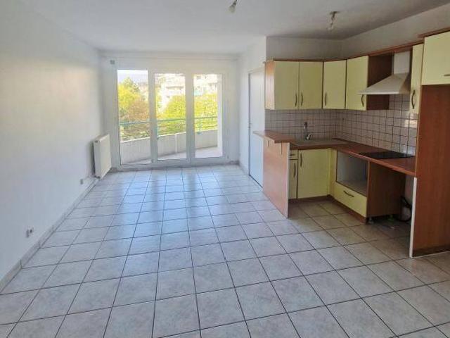 Appartement T2 avec balcon et place de parking