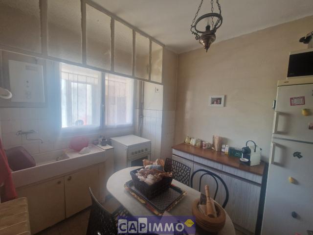 Appartement T2 avec balcon, locataire en place, Toulon