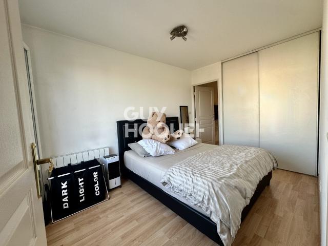 Appartement T2 avec garage et cave en location à DECINES CHARPIEU