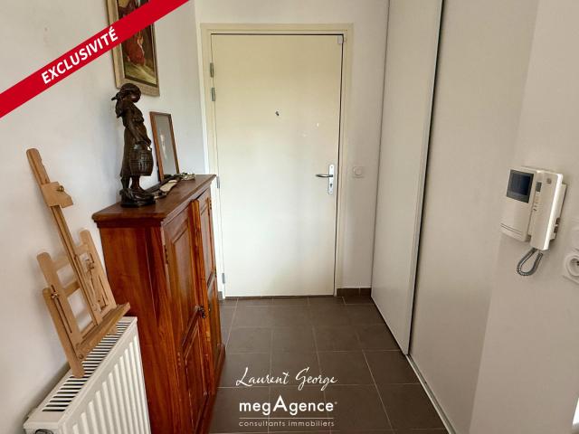 APPARTEMENT T2 AVEC JARDINET ET PARKING