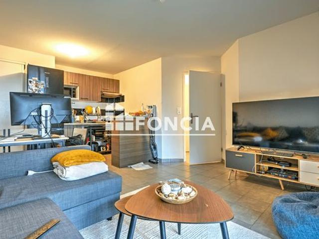 Appartement t2 avec place de parking et jardinet avec terrasse