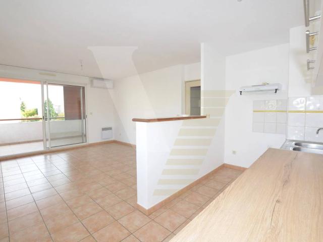 APPARTEMENT T2 AVEC TERRASSE ET PARKING
