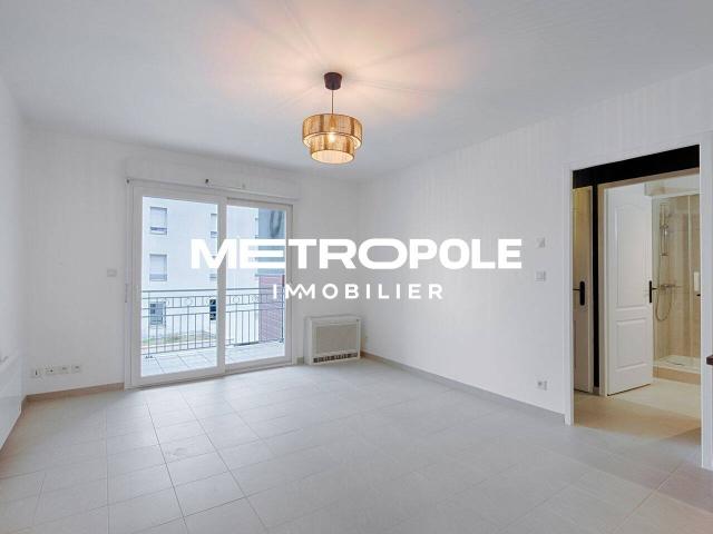 Appartement T2 avec terrasse et parking