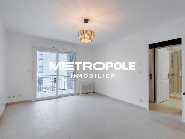 Appartement T2 avec terrasse et parking