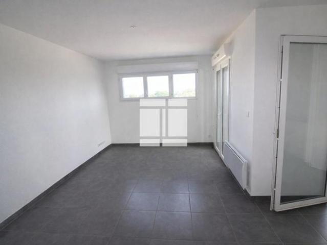Appartement T2 avec terrasse et place de parking
