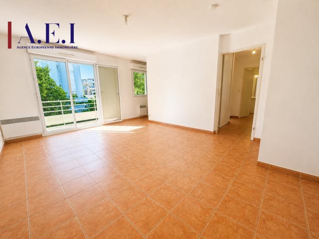 Appartement T2 avec terrasse et stationnement privatif 44m² La Seyne sur Mer