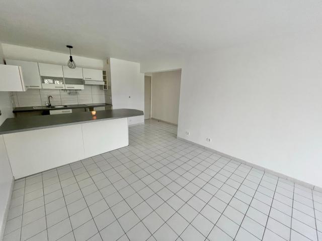 APPARTEMENT T2 AVEC TERRASSE ET 2 EMPLT DE PARKING