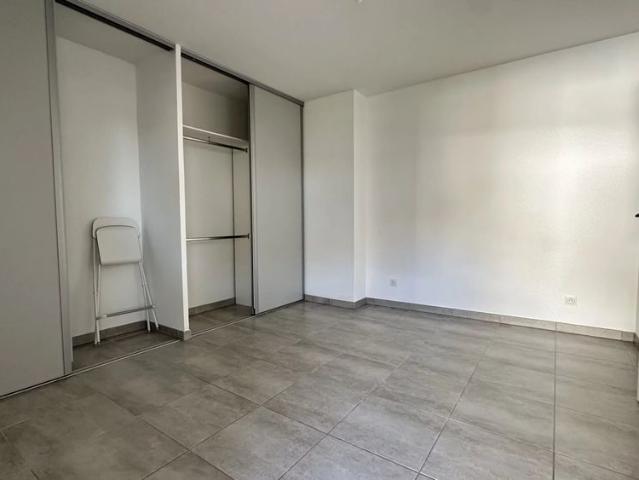 Appartement T2 avec terrasse + garage et place de parking