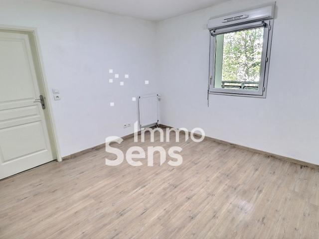 Appartement T2 Balcon + 2 stationnements
