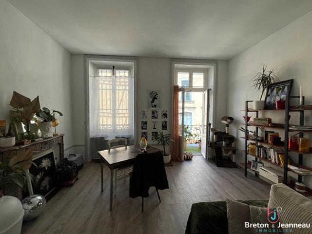 appartement t2 balcon laval hyper centre