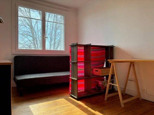 Appartement T2 bis cave parking libre