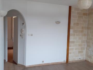 APPARTEMENT T2 bis AU CENTRE DE TOURNON SUR RHONE