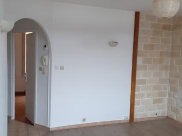 APPARTEMENT T2 bis AU CENTRE DE TOURNON SUR RHONE
