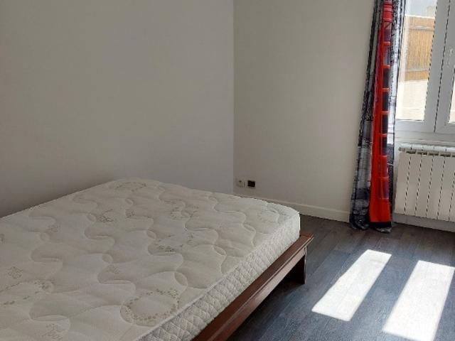APPARTEMENT T2 BIS MEUBLE Location MONTELIMAR 26200