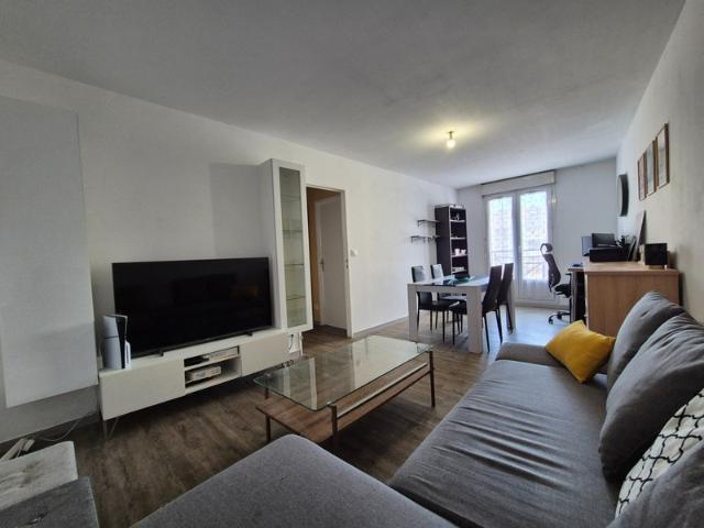 Appartement T2 cave et parking