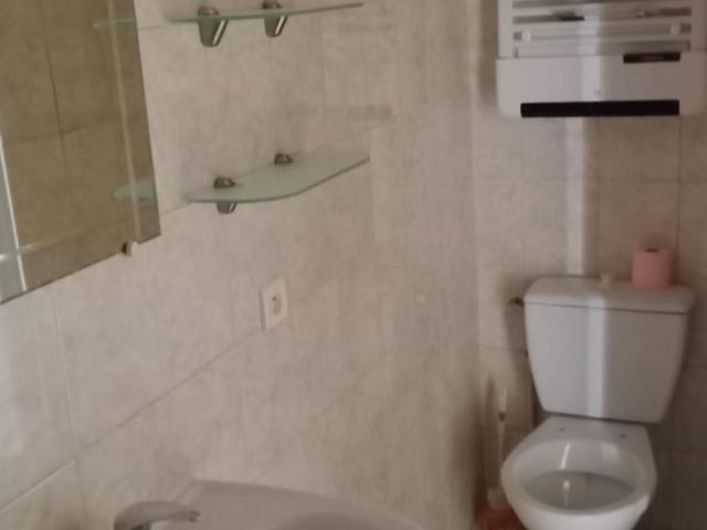 Appartement T2 centre ville de Pont St Esprit