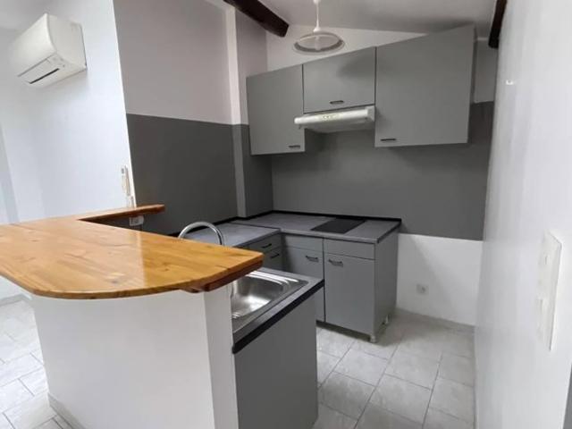 Appartement T2 climatisé au centre de Réalmont