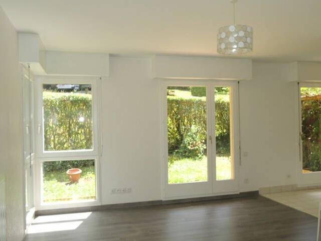 Appartement T2 cuisine équipée jardin parking et cave / Rue des Vignerons