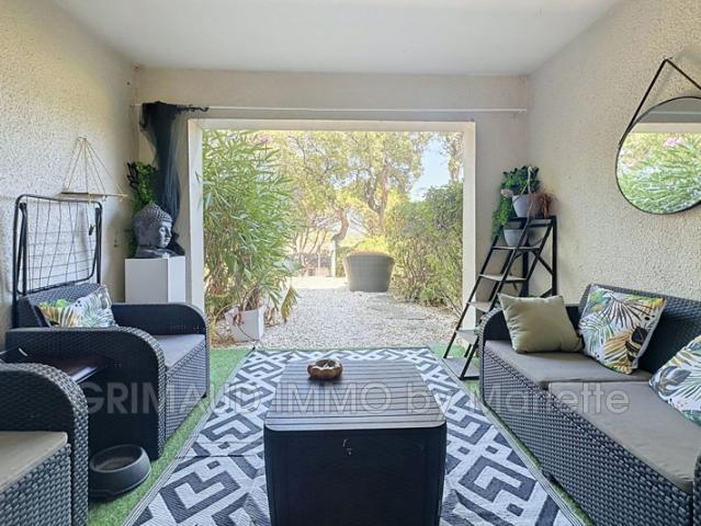 appartement T2 dans residence sécurisé, petite vue mer