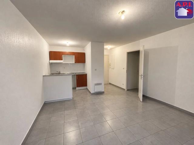 APPARTEMENT T2 DANS RESIDENCE SECURISEE