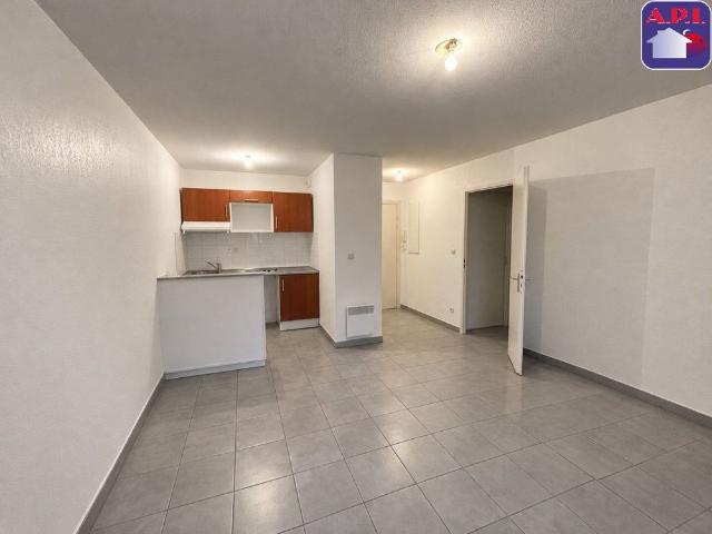 APPARTEMENT T2 DANS RESIDENCE SECURISEE