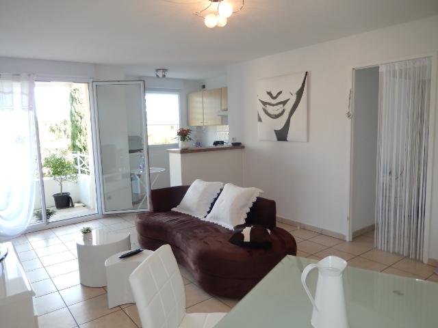 APPARTEMENT T2 de 43 M2 au 1er etg avec 2 PK