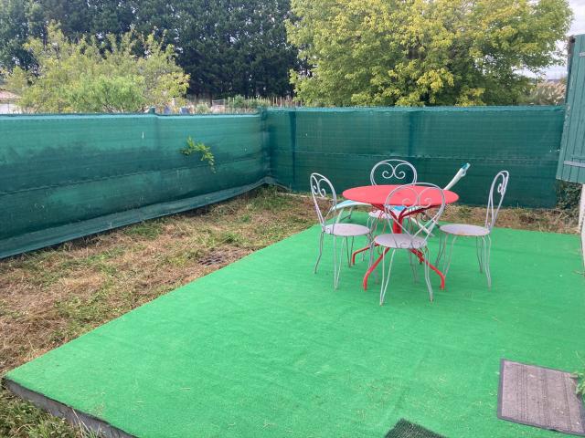 Appartement T2 de 40m2, terrasse 14m2, jardin 38m2, carport. 40m² Mouguerre