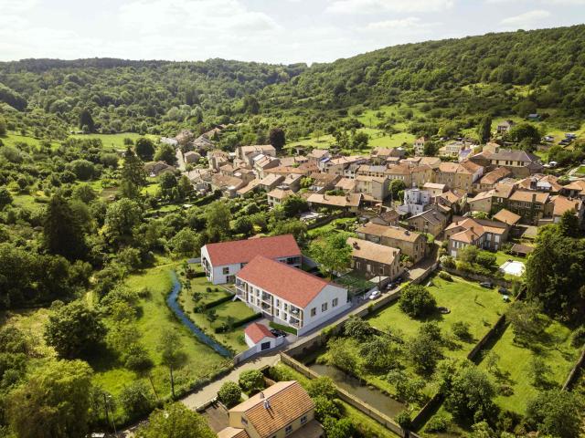 APPARTEMENT T2 DE 46.87m2 AVEC TERRASSE de 8.89m2 UN JARDIN 15.81m2 et UN PARKING EXT