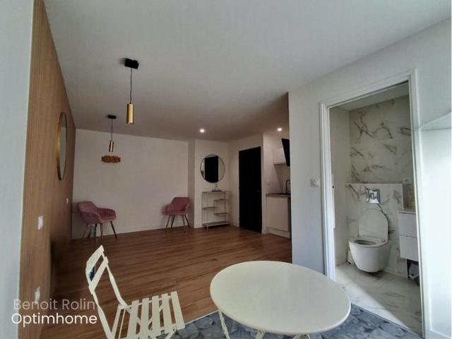 Appartement T2 de 46 m² entièrement rénové – Prestations haut de gamme – Centre ville – Accès PMR