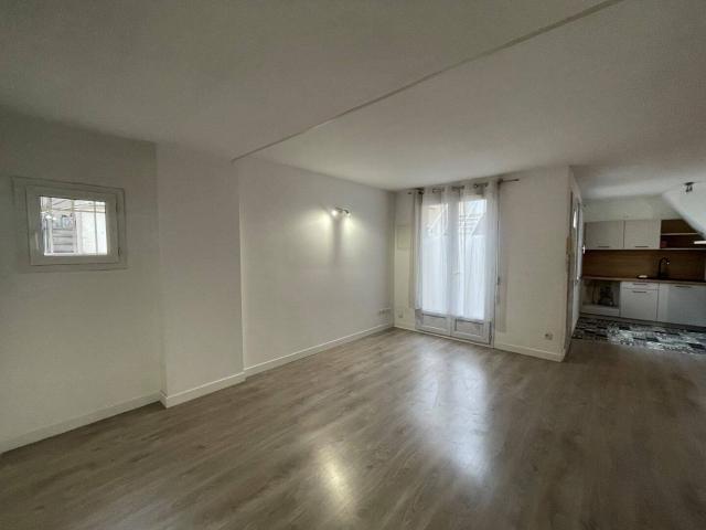 Appartement T2 de 53m² hab en duplex Nimes les Carmes Route de