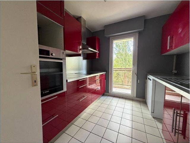 Appartement T2 de 50,40 m² avec terrasse, piscine et cave – Toul