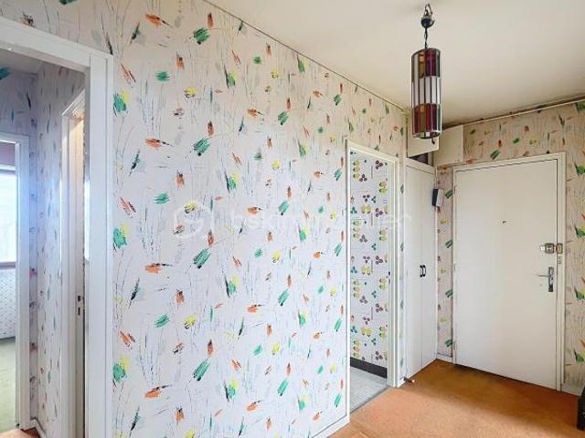 appartement T2 de 63 m² avec balcon, cave et parking – Châteauroux quartier des Marins