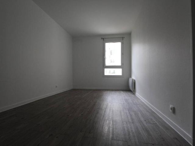 Appartement T2 de 70m2 COURBEVOIE
