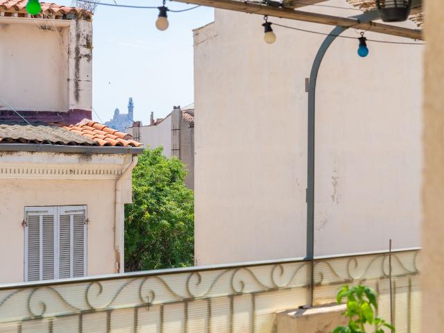Appartement T2 dernier étage avec terrasse Marseille