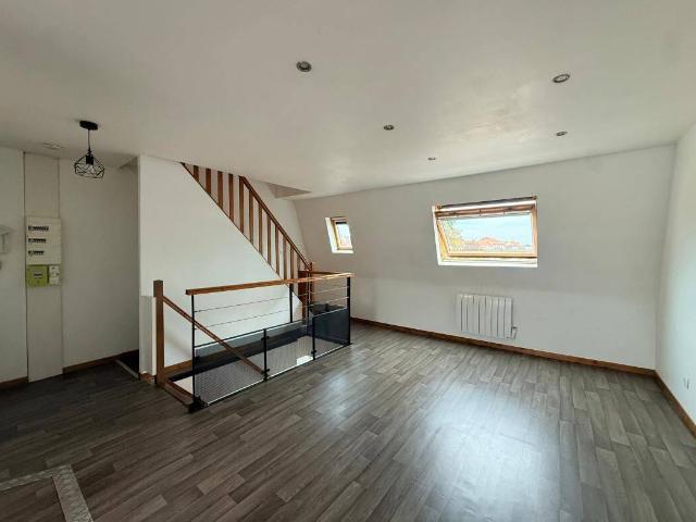 APPARTEMENT T2 DUPLEX PROCHE GARE 565 euros/MOIS