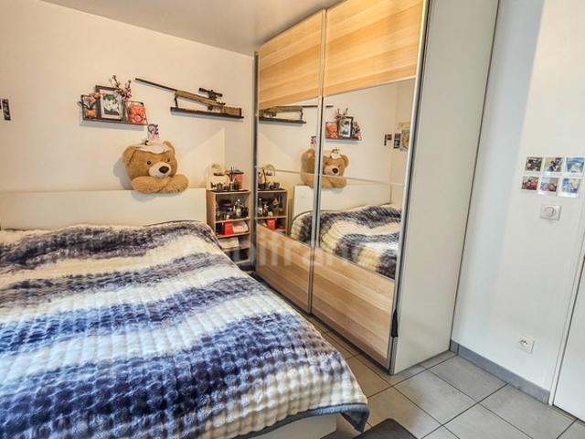Appartement T2 en bon état avec place de parking privative à vendre 2 pièces ETRECHY 91