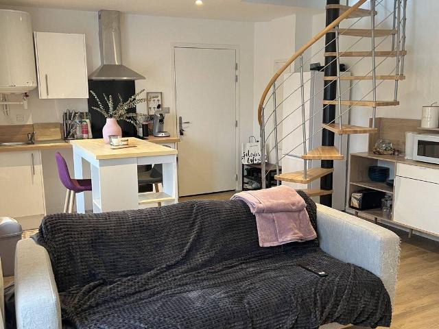 APPARTEMENT T2 EN DUPLEX HYPER CENTRE DANS RÉSIDENCE SÉCURISÉE