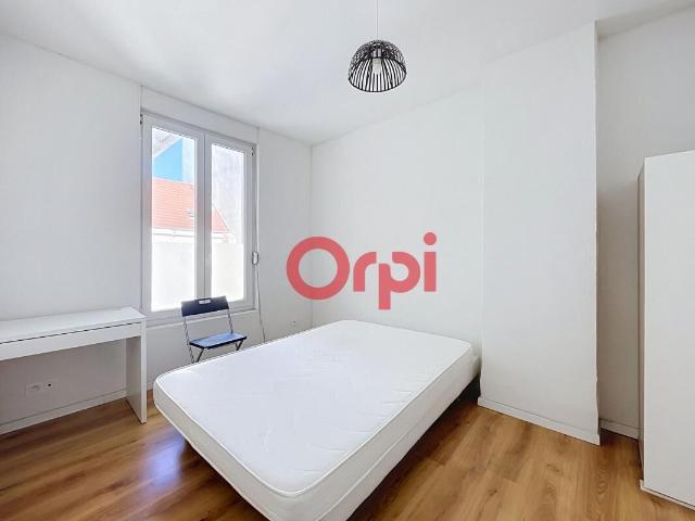 Appartement T2 en plein de centre de vichy idéal pour les étudiants toutes charges comprises !