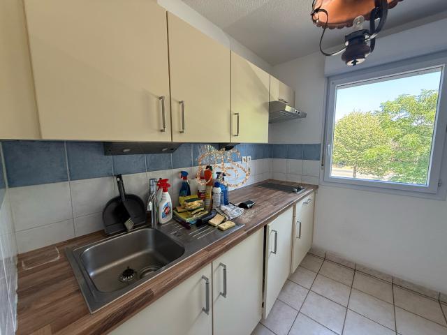 APPARTEMENT T2 EN RÉSIDENCE SÉCURISÉE AVEC BALCON ET PLACE DE PARKING PRIVATIVE