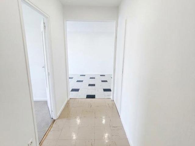 Appartement t2 étage 3 sans ascenseur Nos biens à la location Je veux l