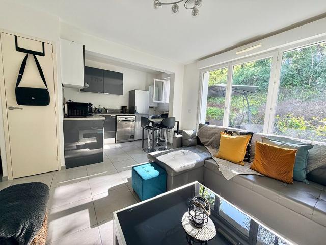 Appartement T2 L ISLE D ABEAU à louer